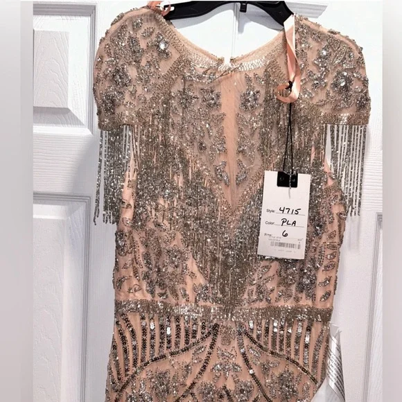 NWT Mac Duggal EMBELlISHED GOWN